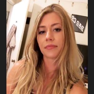 Meet your Posher, Carlyanne